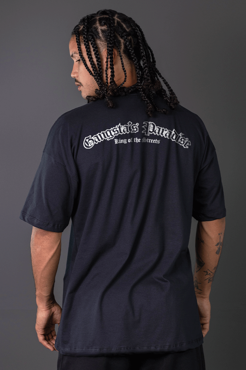 mockup-over-preta-ale-usando-