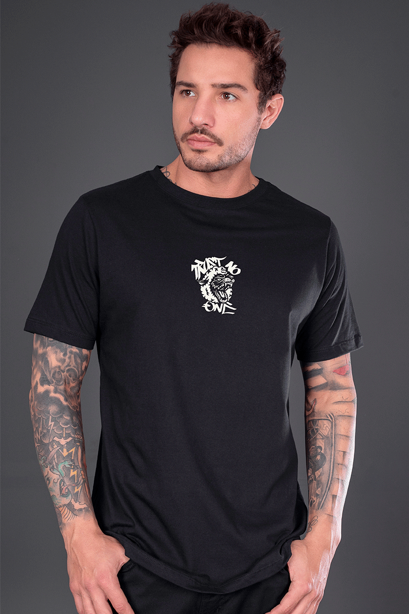 Camiseta Regular Black Celestial